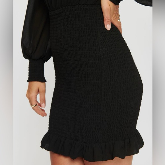 Black smocked dress - Picture 4 of 10